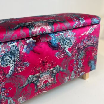 Ottoman In Becca Who Magic Of India In Lotus, 3 of 3