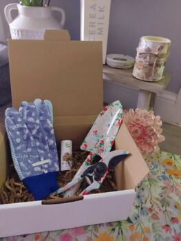 Wildflower And Rose Floral Gift Set, 2 of 8
