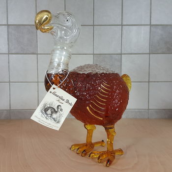 Big 1 L Dodo Gold Rum With Gift Box, 5 of 5