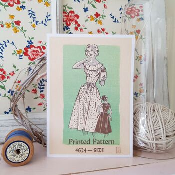 Vintage Sewing Illustrations Greetings Cards, 5 of 6