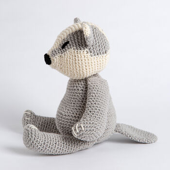 Daisy The Badger Easy Crochet Kit, 2 of 7