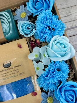The Blue Sensation Spa Flowers Luxury Gift Box, 8 of 10