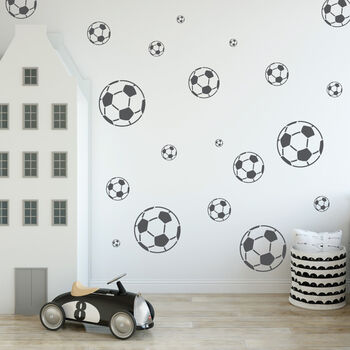 Reusable Plastic Stencils Five Pcs Ball With Brushes, 3 of 5