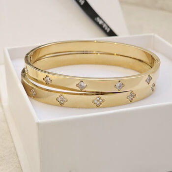 Solitaire Diamond Clover Bangle Gold, 6 of 9