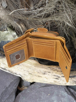 Woman's Medium Size Vintage Tan Leather Purse Wallet, 4 of 8