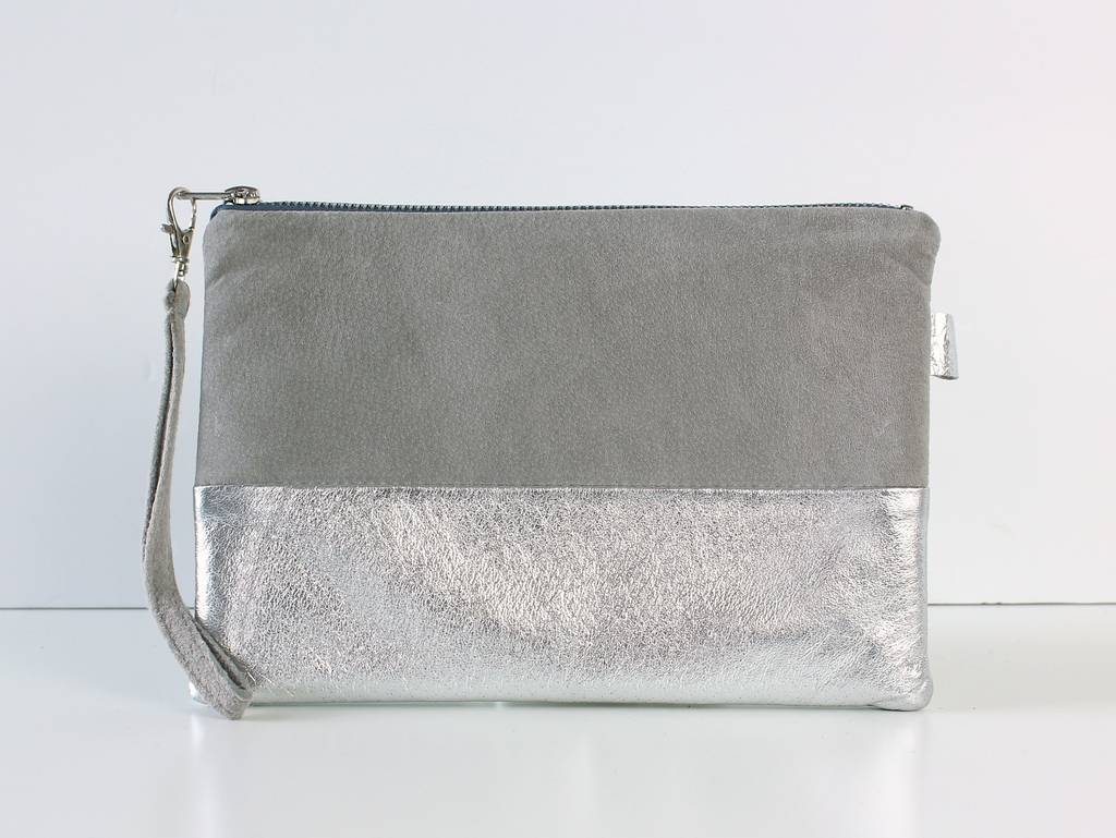 Update 136+ silver leather clutch bag latest - 3tdesign.edu.vn