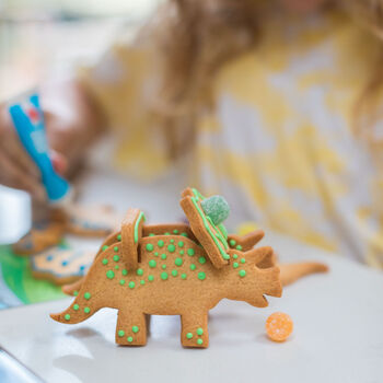 Build Your Own 3D Biscuit Dinosaur, 2 of 8