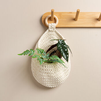 Oval Plant Hanger Easy Crochet Kit, 3 of 8