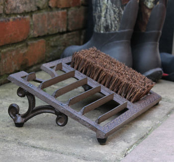 boot puller and brush