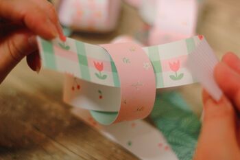 Petal And Pop | Foliage Paper Chains Kit, 7 of 9