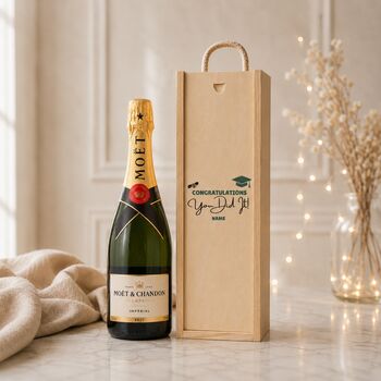 Personalised Graduation Champagne Or Prosecco Gift Set, 2 of 10