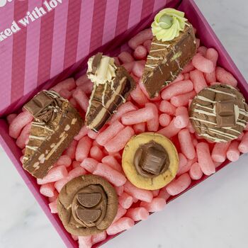 The Milk Chocolate Deluxe Cookie And Cookie Pie Gift Box, 2 of 11