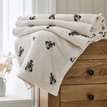 Rock Lobster Printed Supersoft Comfort White Throw, 2 of 5