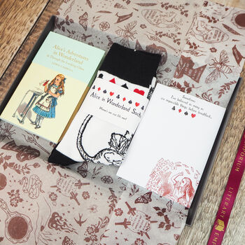 Alice In Wonderland Book Gift Set, 3 of 7