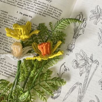 Daffodil Beaded Flower Craft Kit, 3 of 4