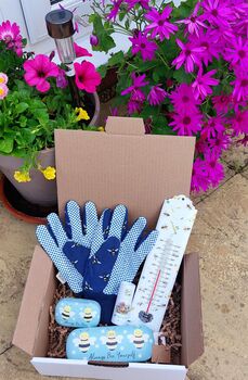 Busy Bee Garden And Home Gift Set, 5 of 6