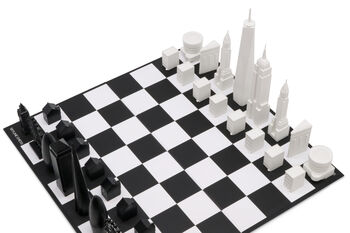London Vs New York Skyline Chess Set, 3 of 10