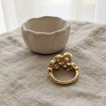 Solitaire Diamond Crossover Ring Gold, 9 of 11