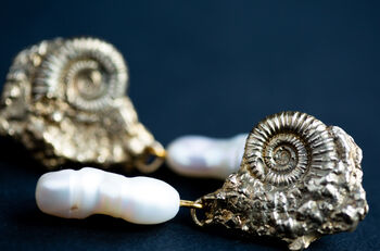 Fossils Earrings In Brass With Baroque Pearls, 3 of 5