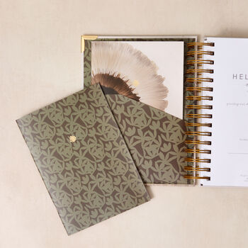 Minimal 2026 Daily Planner Diary: Petunia, 2 of 12