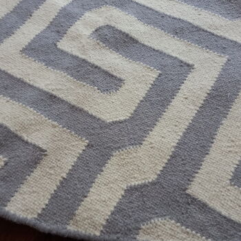 Handwoven Round Dhurrie Rug Grey / Off White, 3 of 6