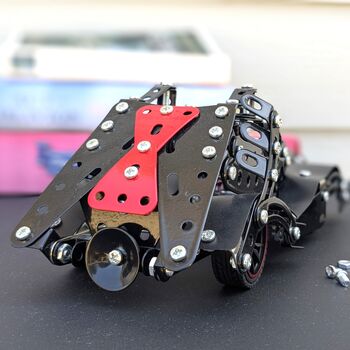 Make Your Own Caped Crusaders Car Metal Construction Set, 4 of 8