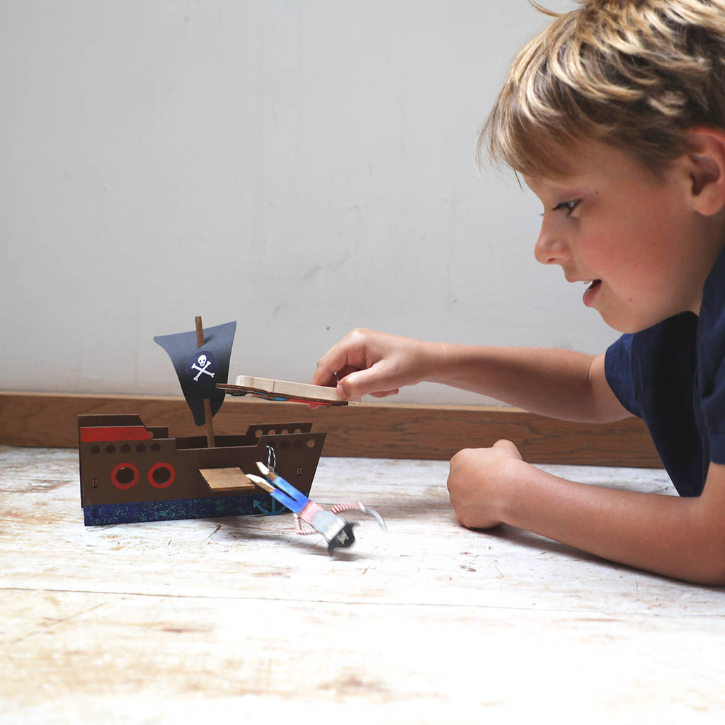 make your own pirate ship scene craft kit by cotton twist