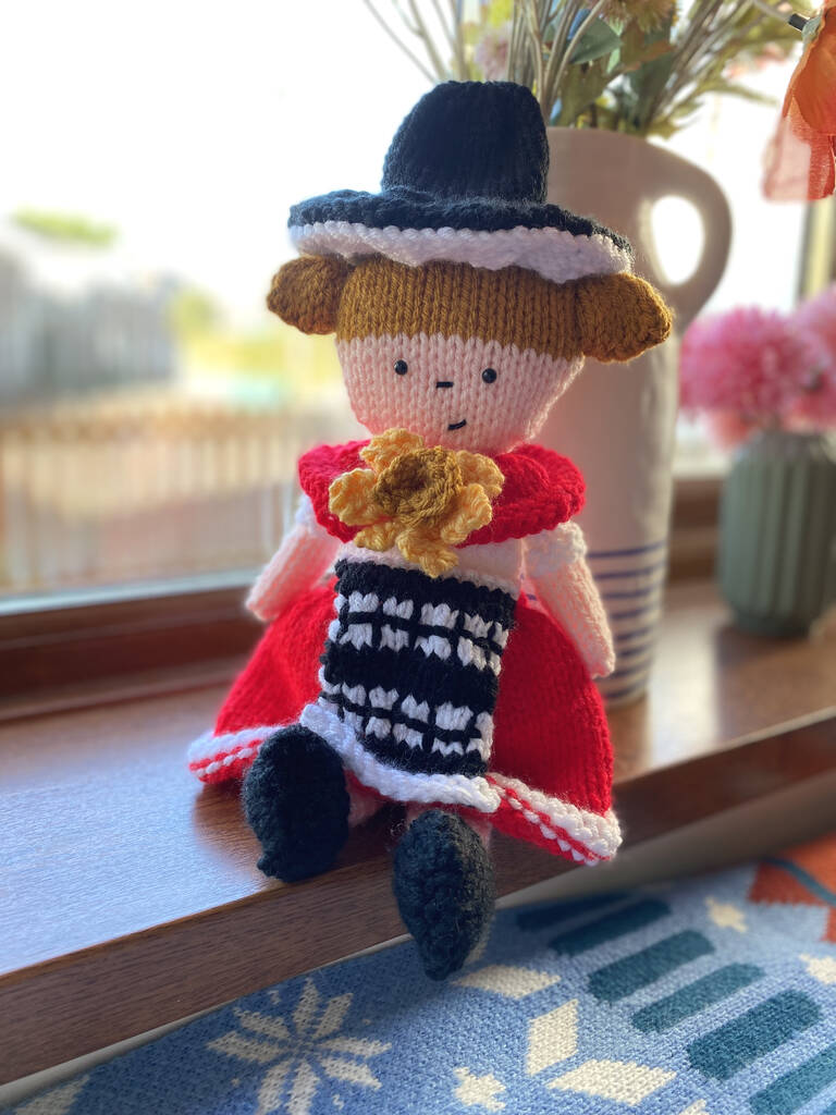 Welsh Doll Knitting Pattern Wales Traditional Costume