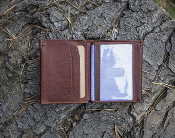 Personalised Compact Notecase Leather Wallet Rfid Safe, 3 of 9