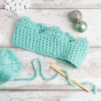 Crown Christmas Easy Crochet Kit, 2 of 5
