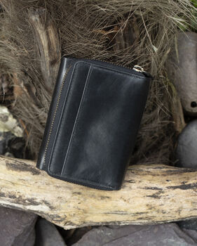 Woman's Medium Size Vintage Black Leather Purse Wallet, 5 of 8