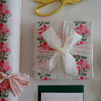 Bows And Ribbon – Floral Pink Gift Wrap | 500 X 700 Mm, 3 of 4