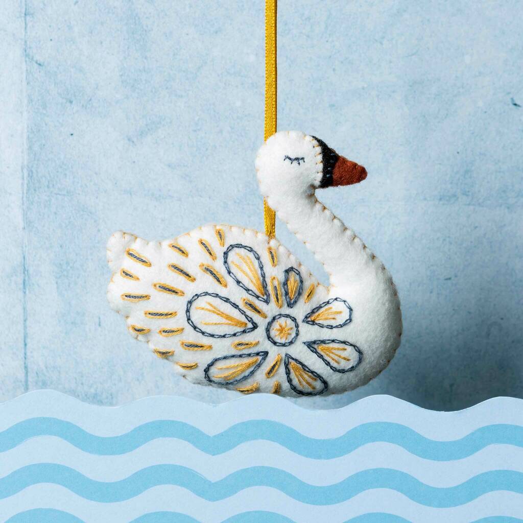 Felt Swan A Swimming Mini Kit, 1 of 6