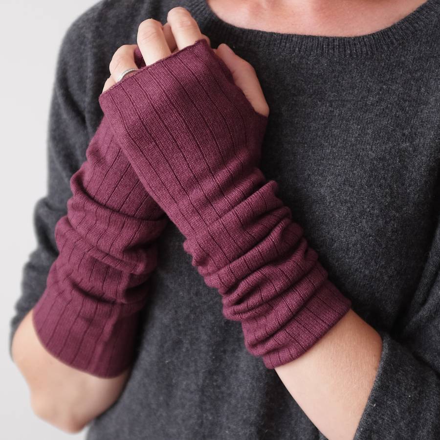 cashmere silk wrist warmers offer by plum & ivory