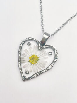 Heart Necklace With Daisy Flowers And Silver Beads, 3 of 10