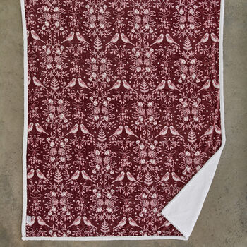 Winter Birds Burgundy Throw, Cosy Flannel With Sherpa Fleece Reverse 140x180cm 41034200, 3 of 3