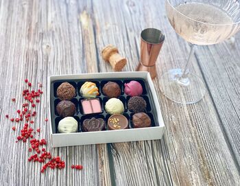Chocolate Shots Liqueurs Selection Box, 4 of 6