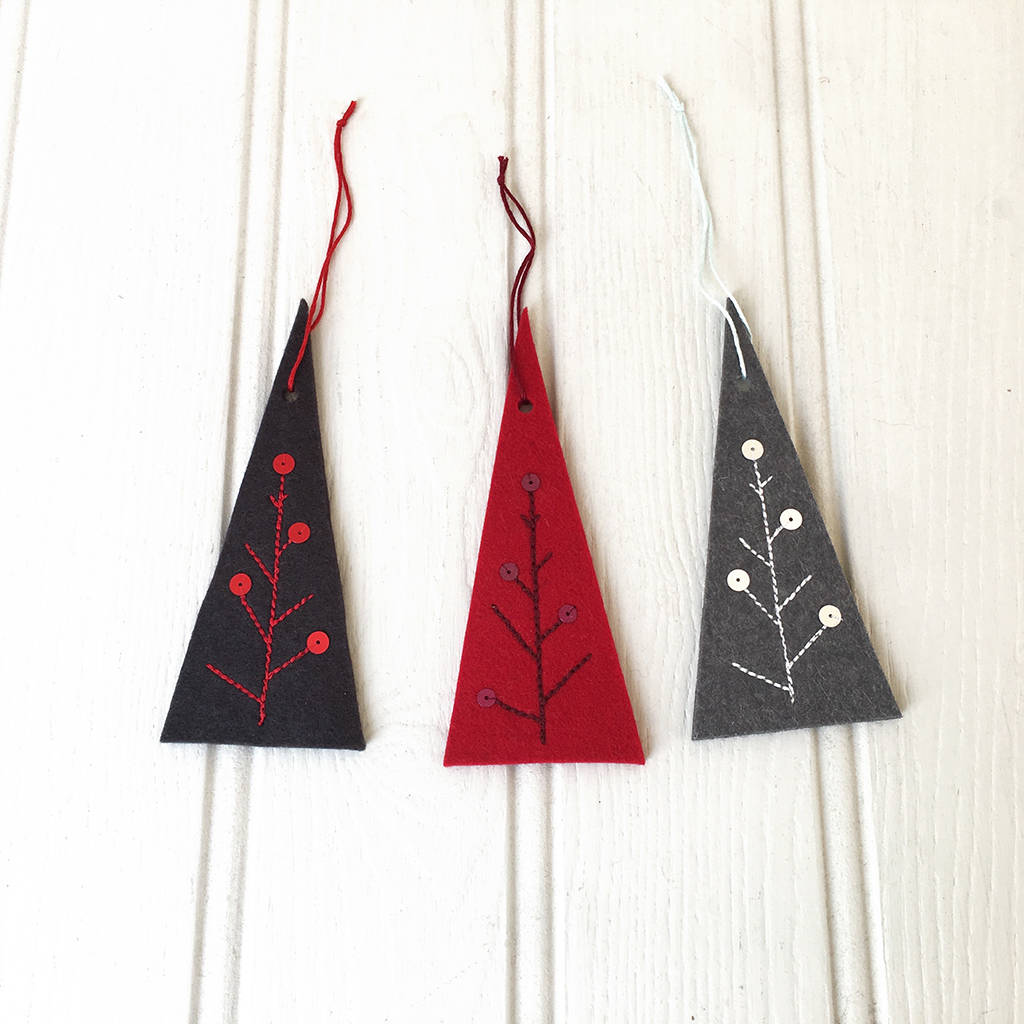 felt tree decorations by goldborough