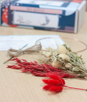 Dried Winter Wreath Kit, 2 of 10