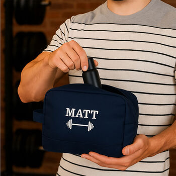 Personalised Navy Gym Wash Bag – Father’s Day Gift, 3 of 4