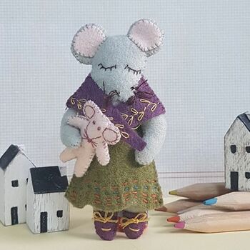 Little Miss Mouse Felt Craft Kit, 2 of 3