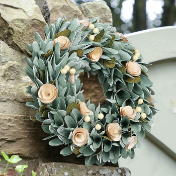 Luxury Lambeth Natural Christmas Wreath, 3 of 6