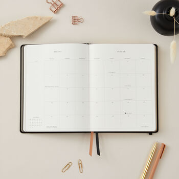 2025 Weekly Planner Black, 7 of 12