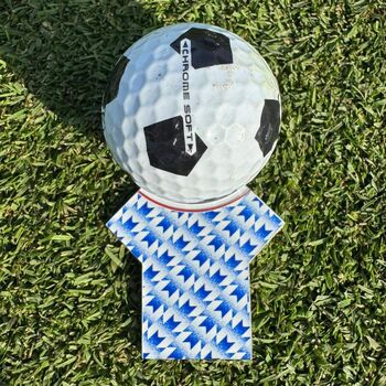 Man United '90 Retro Golf Ball Marker, 3 of 3