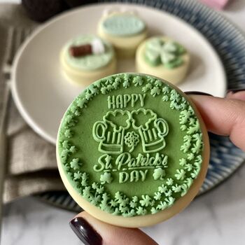 Personalised St Patrick's Day Chocolate Oreo Gift, 10 of 12