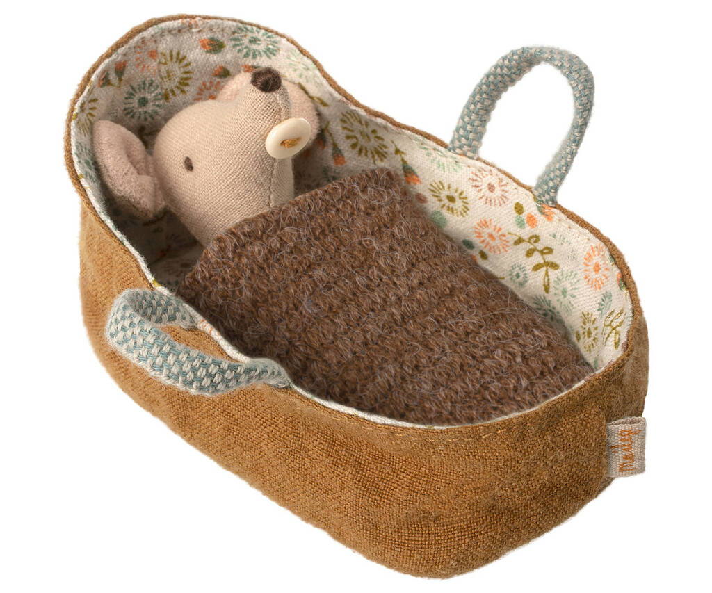 Image of Baby Mouse In Carrycot