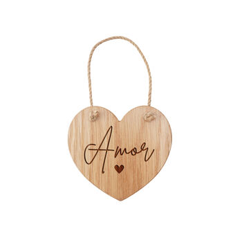 Oak Heart Hanger Featuring Slogan 'Amor', 2 of 2