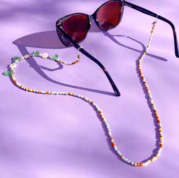 Mother Of Pearl Daisy Beaded Sunglasses Chain, 4 of 12