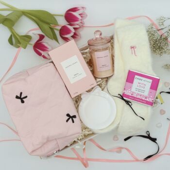 The Blush Pink Bow Gift Box Set, 7 of 8