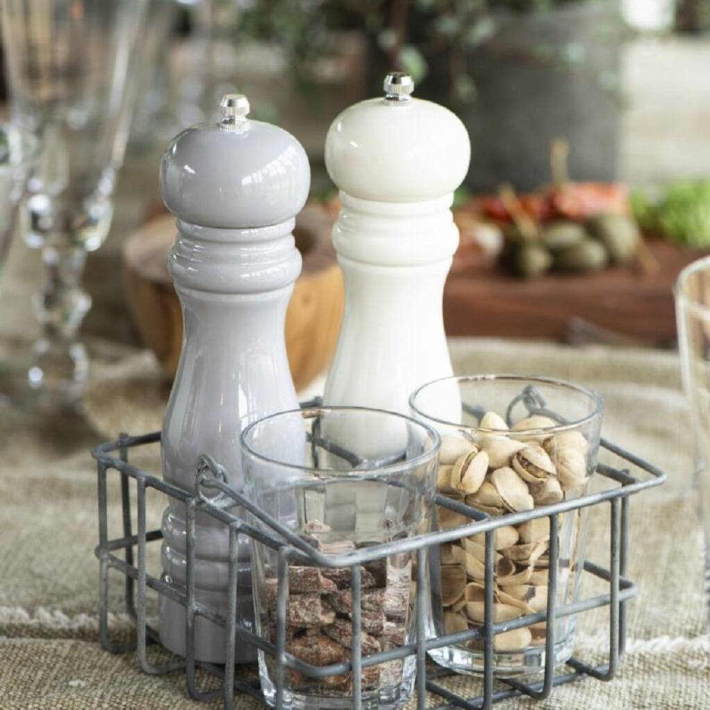 salt and pepper shakers grey